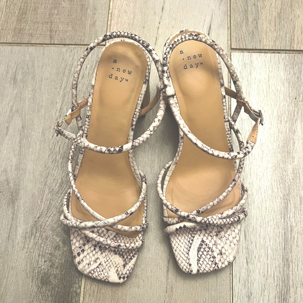 Sandals block heel